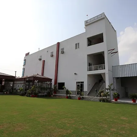 Hotel Oyo 17291 Shree Ram Palace 3*