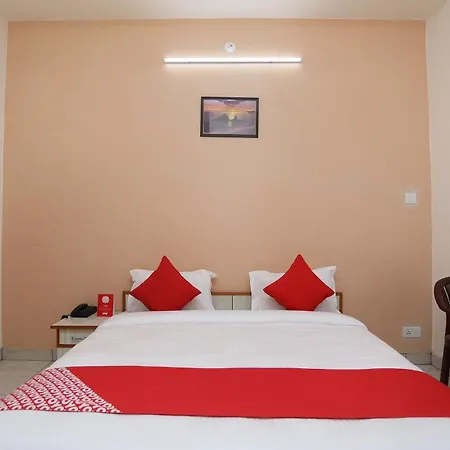 Oyo 17291 Shree Ram Palace Hotel 3*